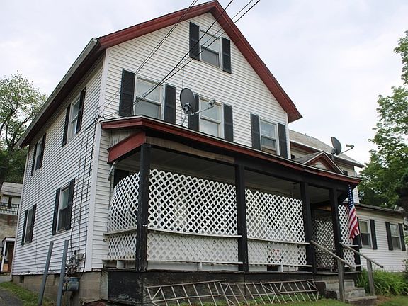 5th image of 209-211 Deerfield St