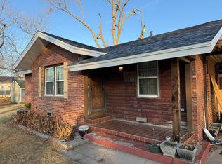 308 4th Ave NW, Miami, OK 74354