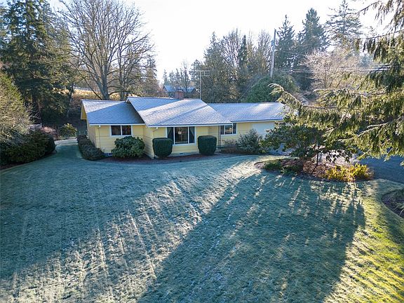 4th image of 2405 77th Avenue NE