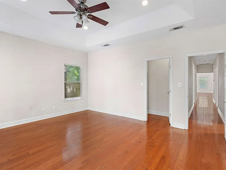 716 W 35th St #1 — Photo 7