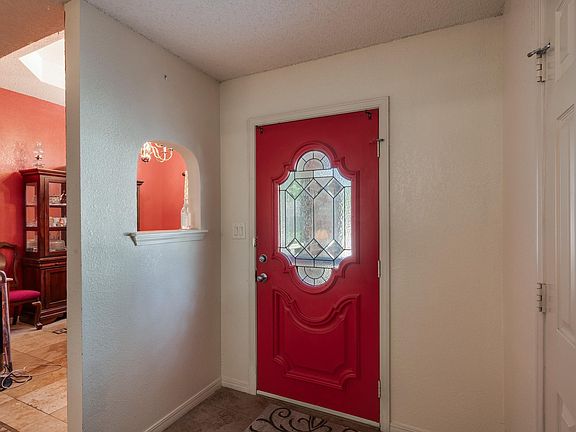 3rd image of 4808 Royal Oak St