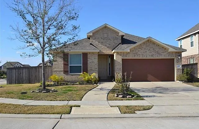 2014 Hughes Ranch Rd — Photo 1