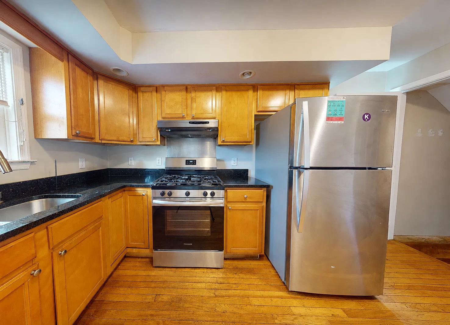 5 bed, 2.5 bath, 1237 sqft, $4,995 — Photo 1