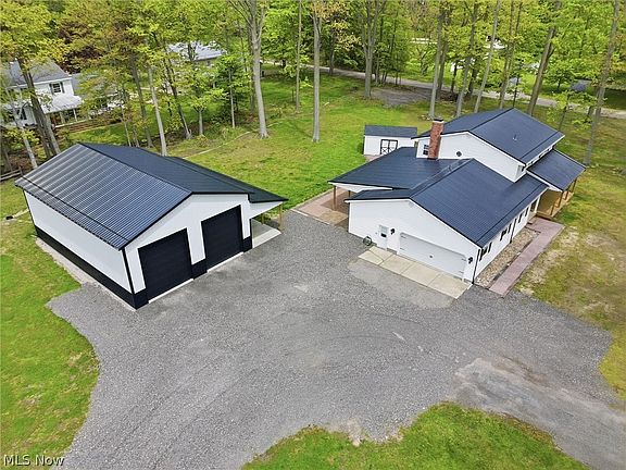 3rd image of 4001 Carpenter Rd