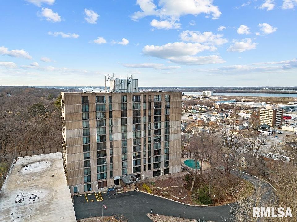 1st image of 1800 7th St APT 9E