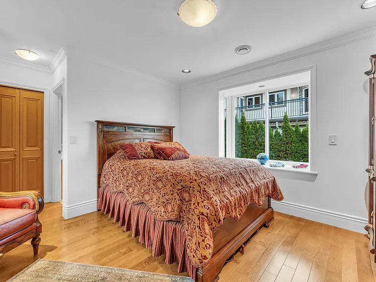 1525 Errigal Pl — Photo 32