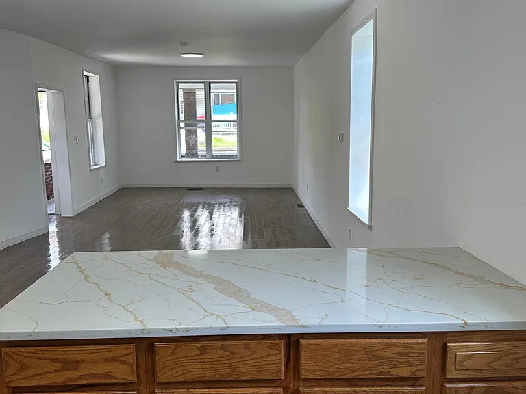 507 Jackson St — Photo 2
