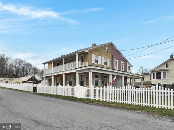 81 Front St, Cressona, PA 17929