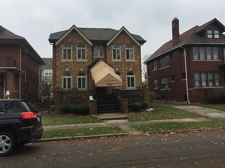 1049 Beaconsfield Ave — Photo 1