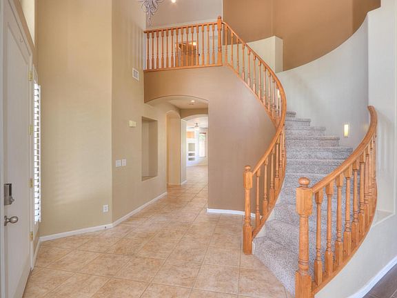 Entry_Foyer-02