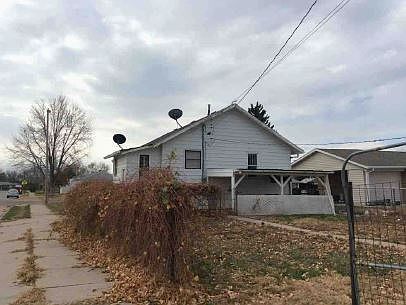 3rd image of 2203 W 2nd St