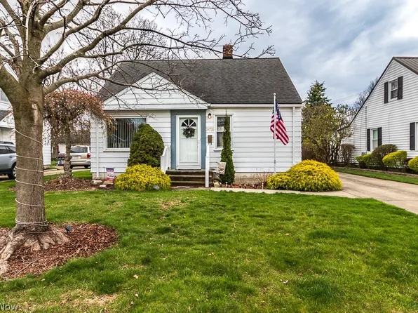 29720 Cresthaven Dr, Willowick, OH 44095