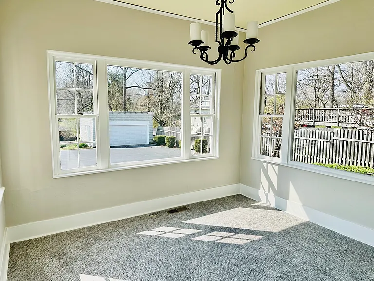 2829 E Main St — Photo 10