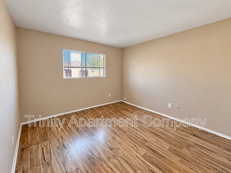 2 bed, 1.0 bath, 850 sqft, $1,100 — Photo 3