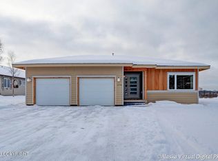 8750 Becks View Cir, Anchorage, AK 99502