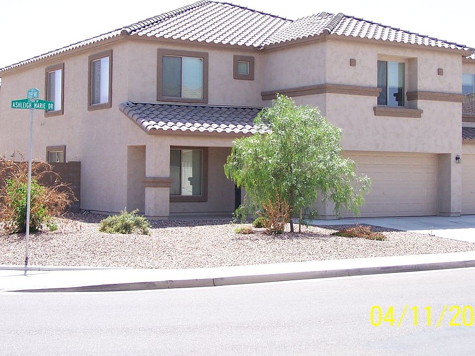 Best Deal in Buckeye for this size Home. Move In Ready!