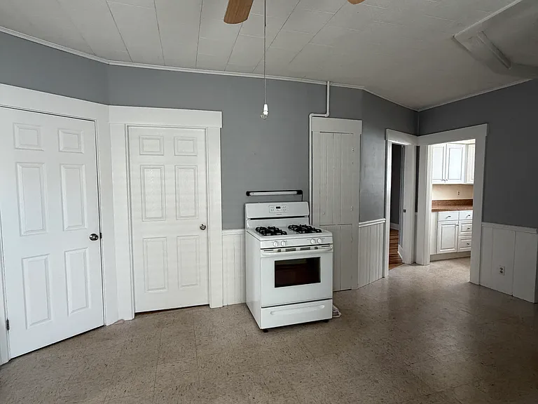61 C St #1 — Photo 10