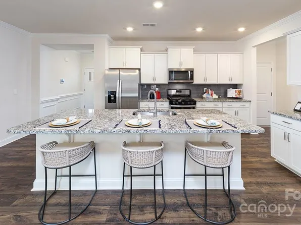 4204 Steel Way, Sherrills Ford, NC 28673