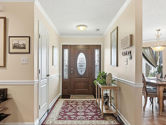 4th image of 148 Caperton Dr NE