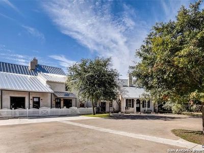 605 E Austin St, Fredericksburg, TX, 78624