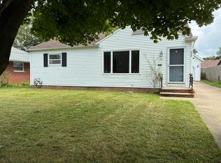 225 Lynne Dr, Sheffield Lake, OH 44054
