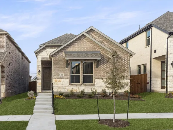 7621 Regal Ln, North Richland Hills, TX 76180