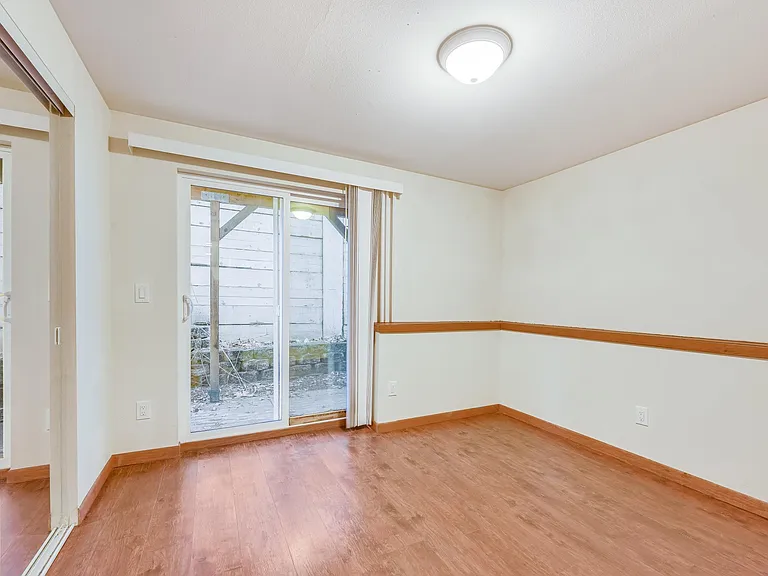 610 Melrose Ave E #C — Photo 14