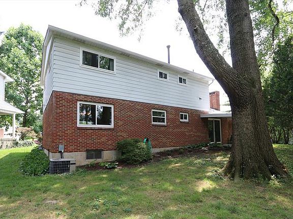 2nd image of 8591 Hallridge Ct