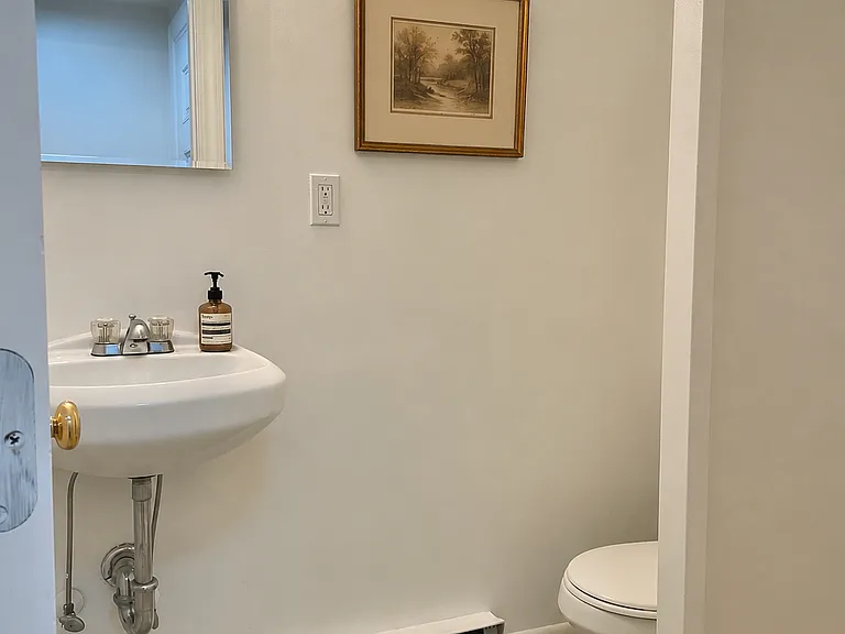 854 Beacon St #2 — Photo 4