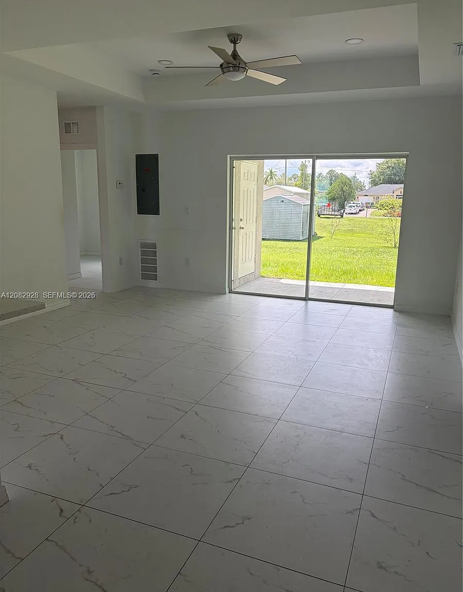 3 bed, 2.0 bath, $1,750 — Photo 3