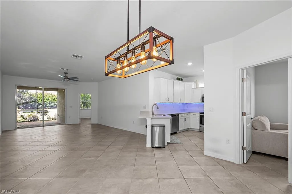 2 bed, 2.0 bath, 1560 sqft, $2,600 — Photo 4