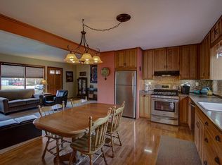 1315 E Randy Rd, Oak Creek, WI 53154
