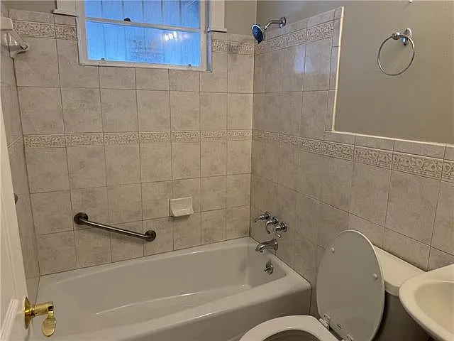 2518 Onzaga St — Photo 6