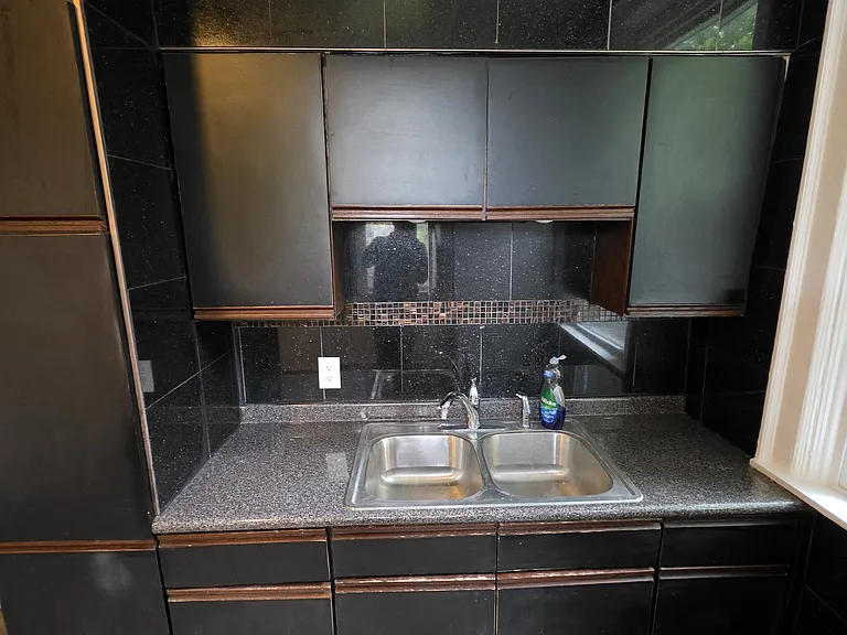 642 Elmwood Ave #1 — Photo 16