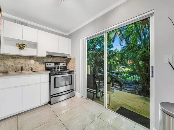 8917 NE 4th Avenue Rd #8917, Miami, FL 33138