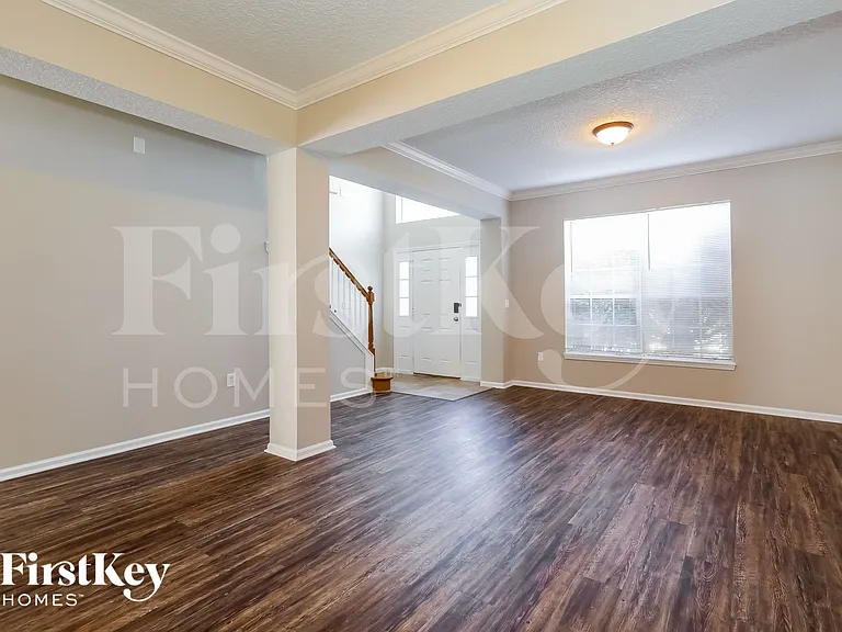 1559 Majestic View Ln — Photo 6