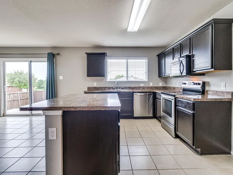 1434 S Raven Dr — Photo 5