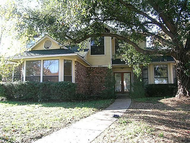 1st image of 2301 Roanoke Cir