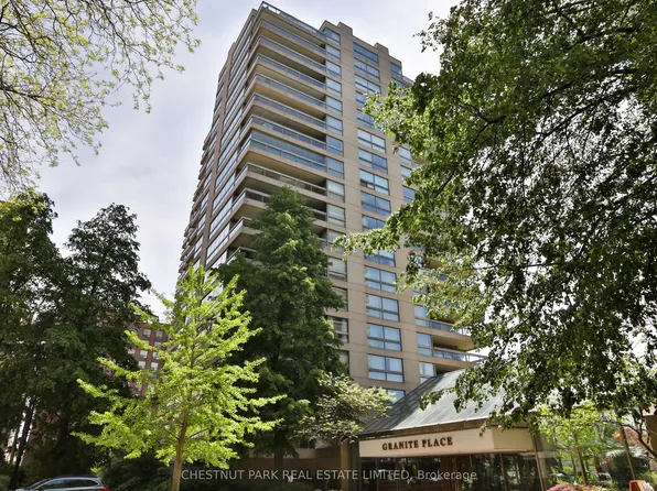 61 Saint Clair Ave W #1101, Toronto, ON M4V 2Y8