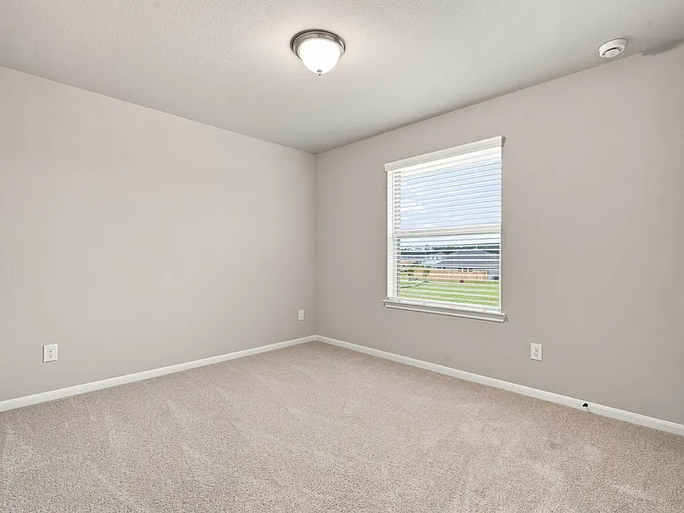 18518 Karlynn St — Photo 24
