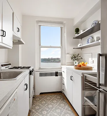 Sold by Keller Williams NYC | media 19