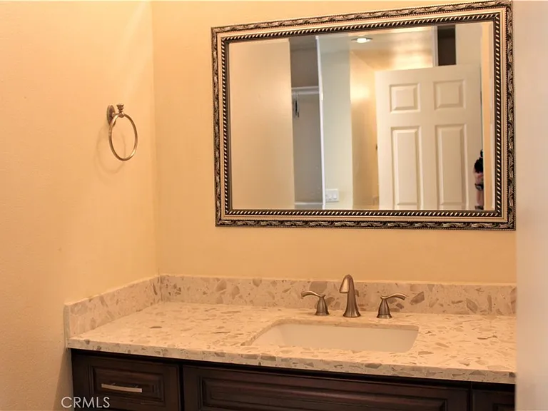 32 Stanford Ct #16 — Photo 17