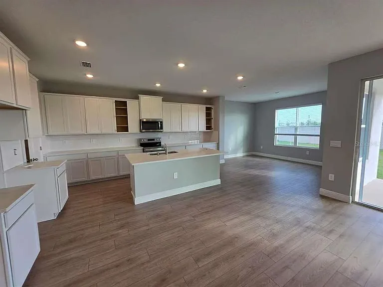 2212 Sienna Spruce St — Photo 3