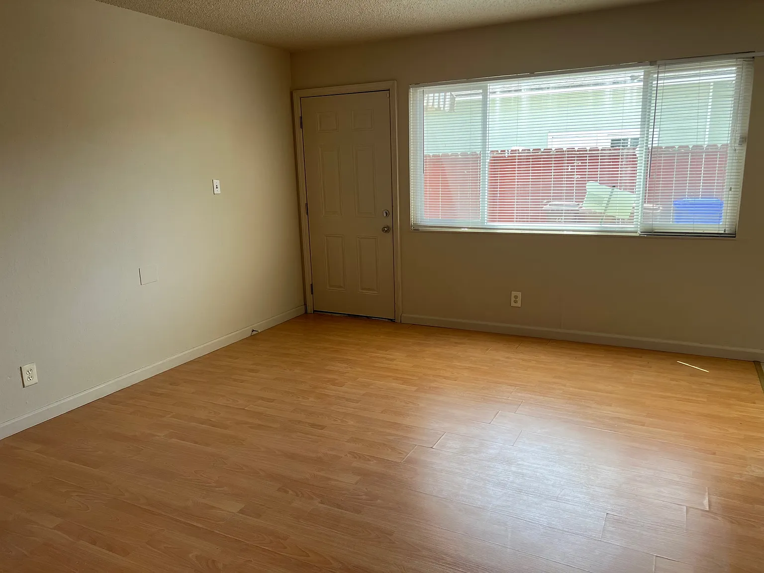 Spacious 2 Bedroom Downstairs Unit — Photo 2