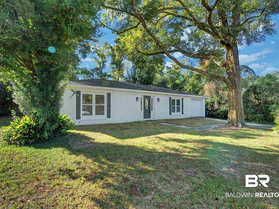 1st image of 113 Paddock Dr