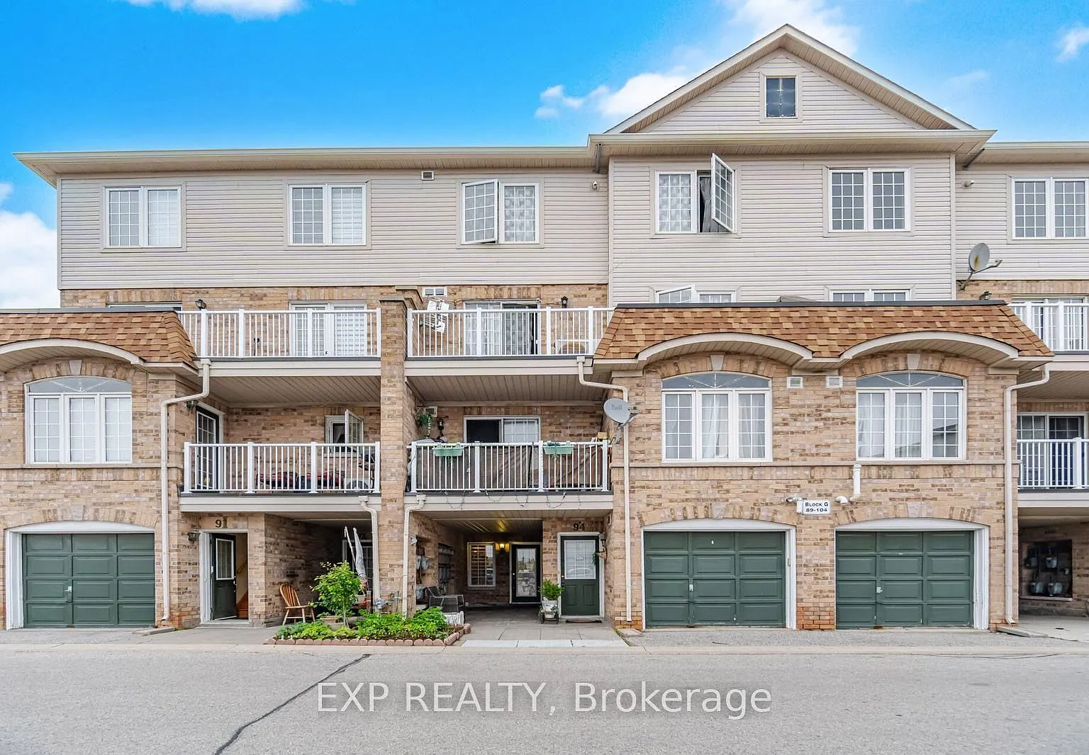 2 bed, $2,300 — Photo 1