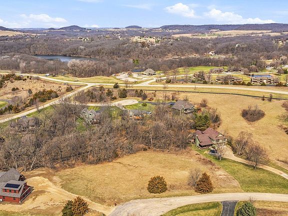 5th image of 3 Oakmont Ct