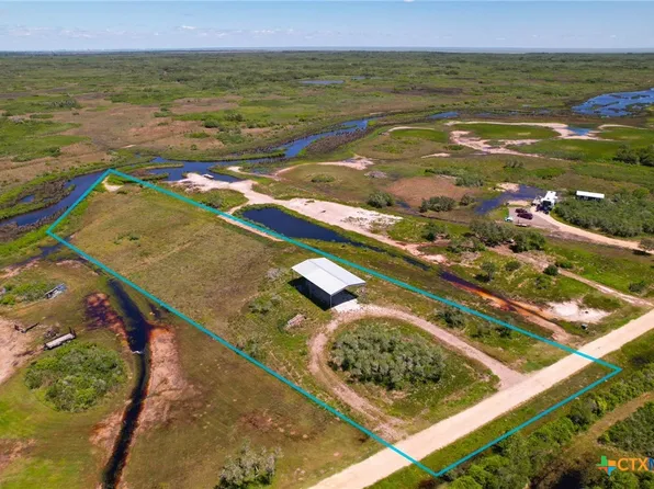 124 Riley Ln, Pt O Connor, TX 77982