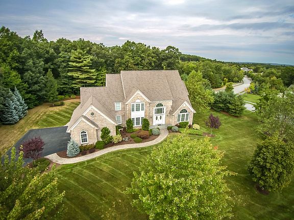 2nd image of 14 Orchard Hill Dr