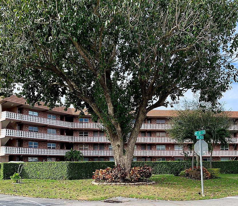 1st image of 801 NE 18th Ct APT 104